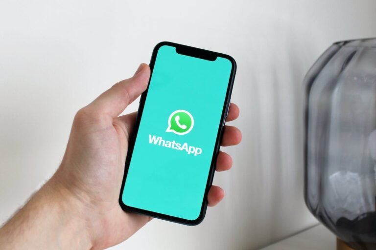 Unveiling the Human Touch Behind GB WhatsApp: A User’s Guide to Downloading the APK